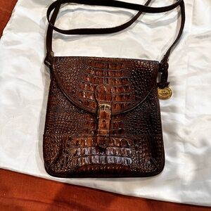Brahmin Handbag Brown Pecan
Croc Embossed Leather
Crossbody Bag